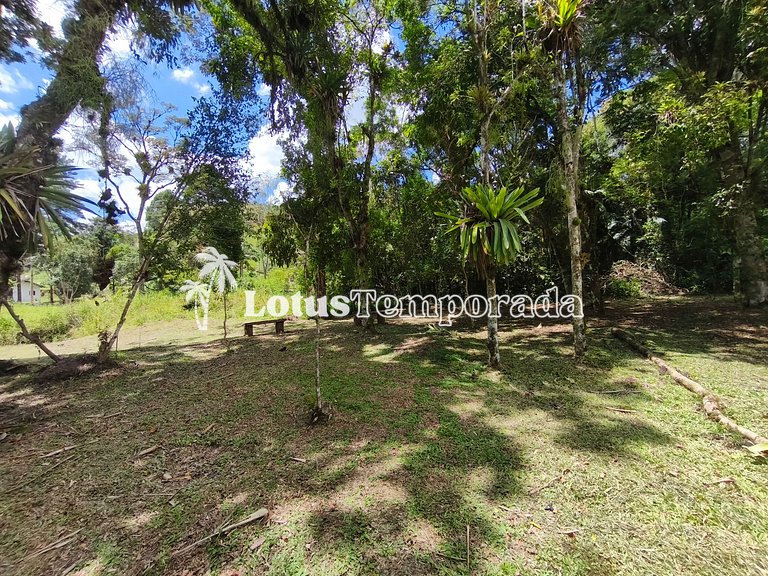 Sítio com 10 suítes e estrutura para eventos LT0088