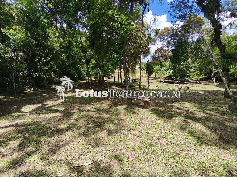 Sítio com 10 suítes e estrutura para eventos LT0088