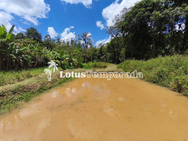 Sítio com 10 suítes e estrutura para eventos LT0088