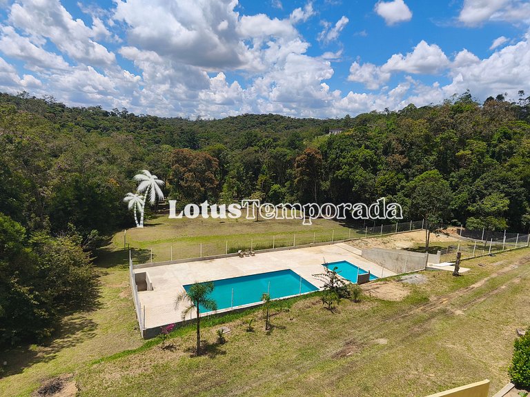 Sítio com 10 suítes e estrutura para eventos LT0088