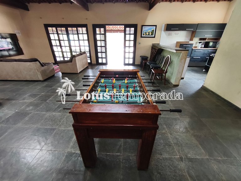 Chácara familiar com lago e fácil acesso LT0090