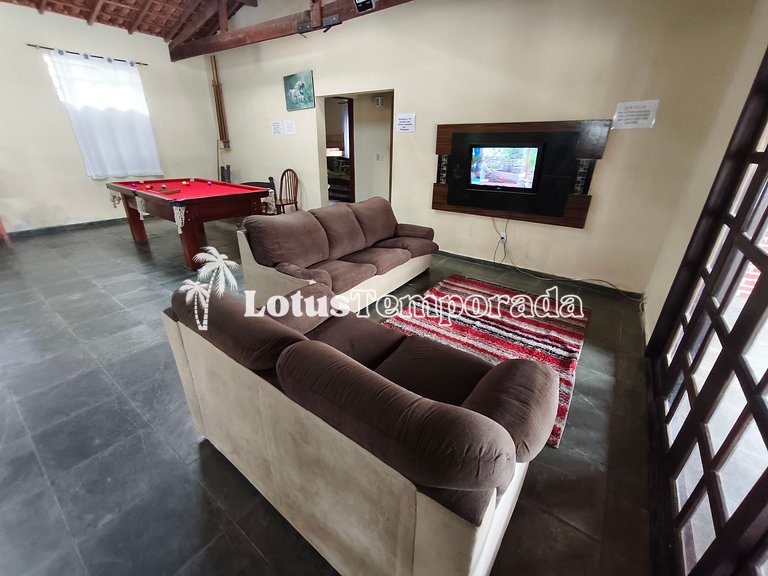 Chácara familiar com lago e fácil acesso LT0090