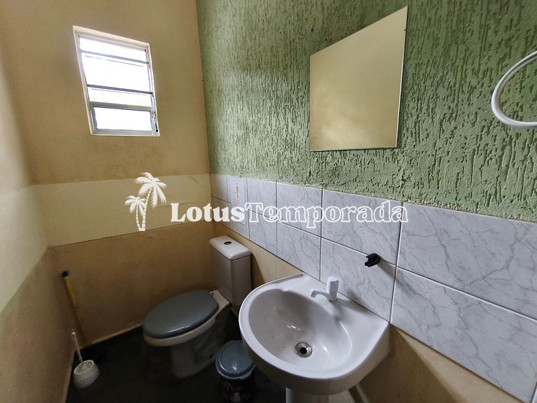 Chácara familiar com lago e fácil acesso LT0090