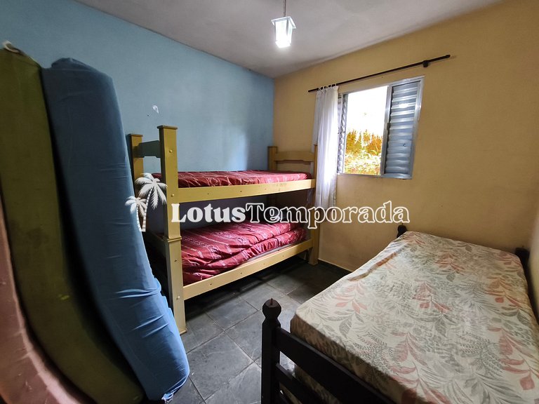 Chácara familiar com lago e fácil acesso LT0090