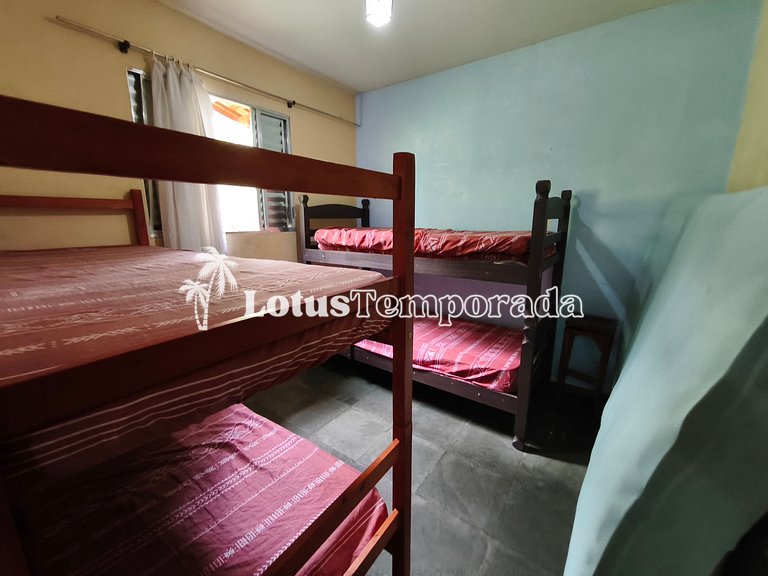 Chácara familiar com lago e fácil acesso LT0090