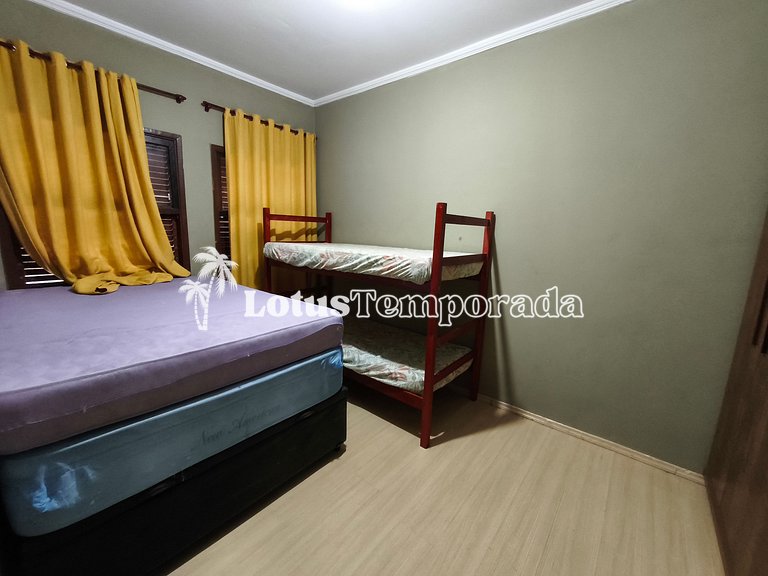 Chácara familiar com lago e fácil acesso LT0090