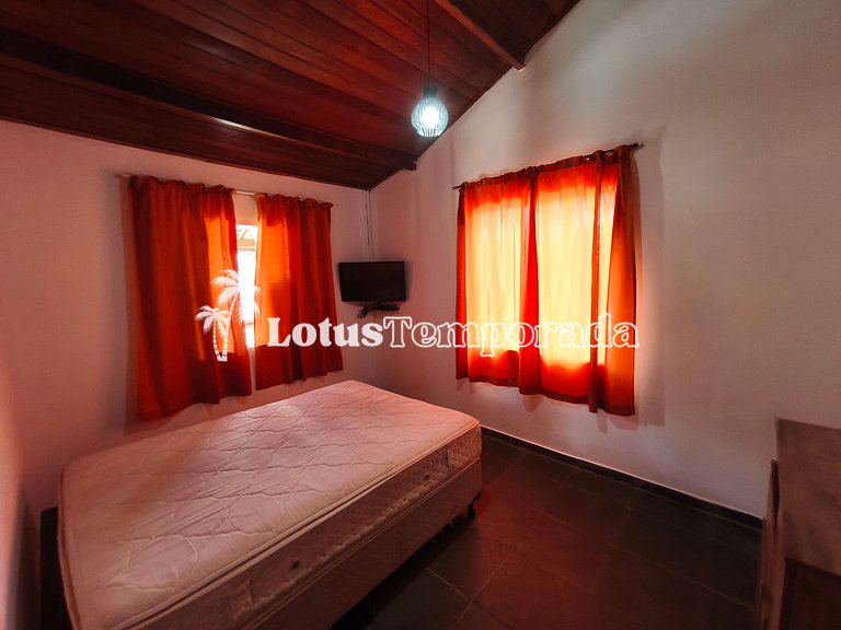 Sítio com 087 dormitórios, piscina e salão de jogos LT0042