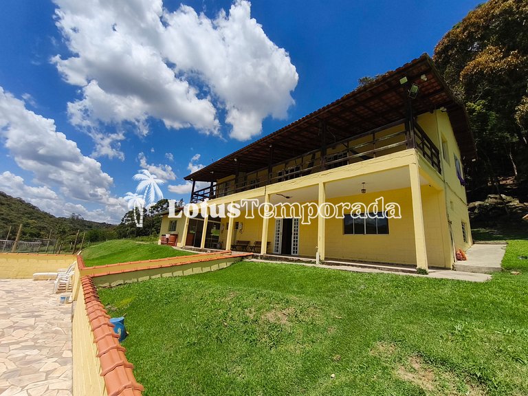 Sítio com 087 dormitórios, piscina e salão de jogos LT0042