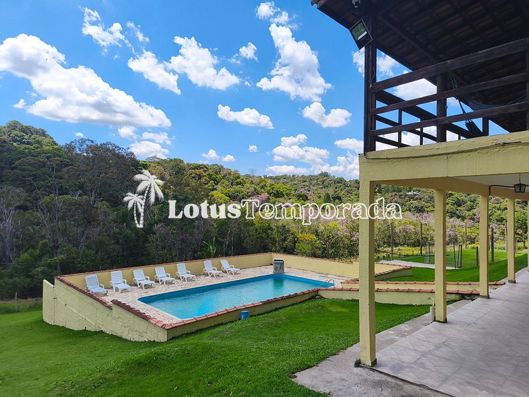 Sítio com 087 dormitórios, piscina e salão de jogos LT0042