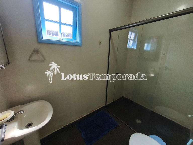 Chácara com 4 dormitórios e lazer completo LT0081