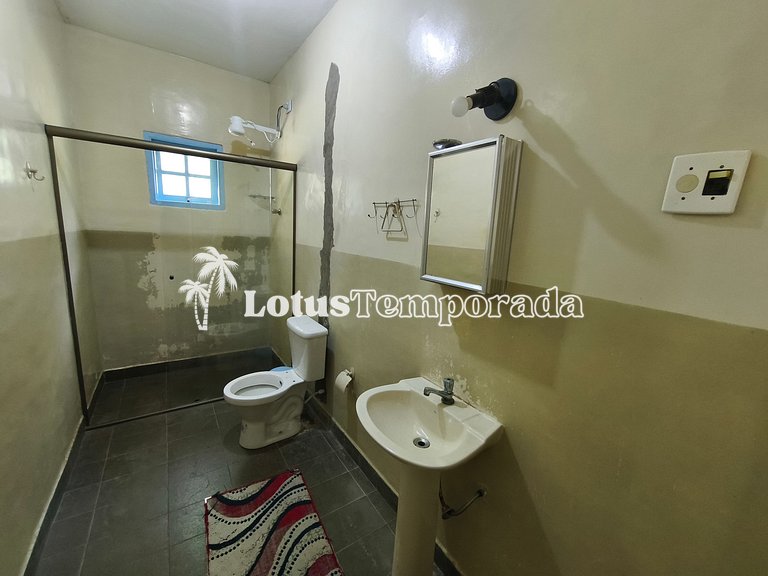 Chácara com 4 dormitórios e lazer completo LT0081