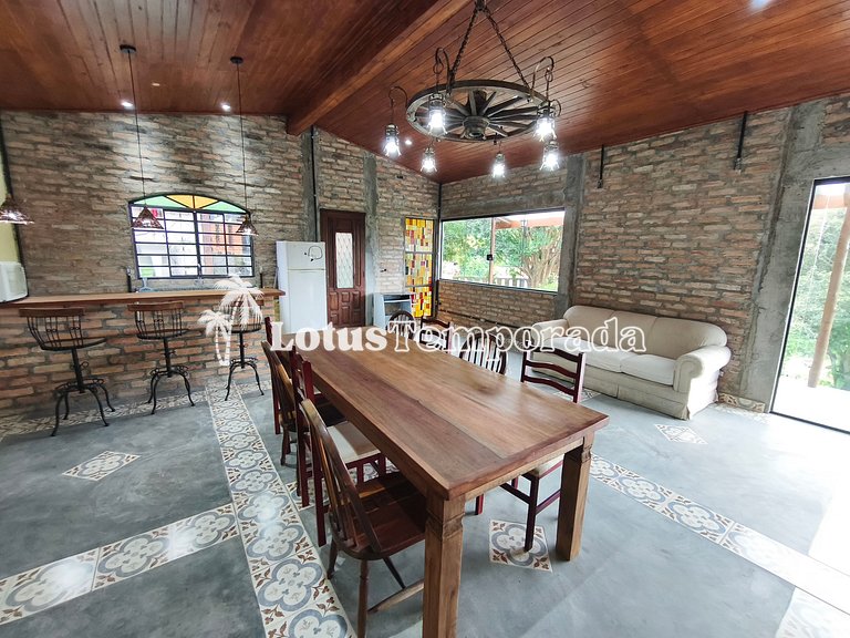 Chácara próxima à rota do vinho com lazer LT0059