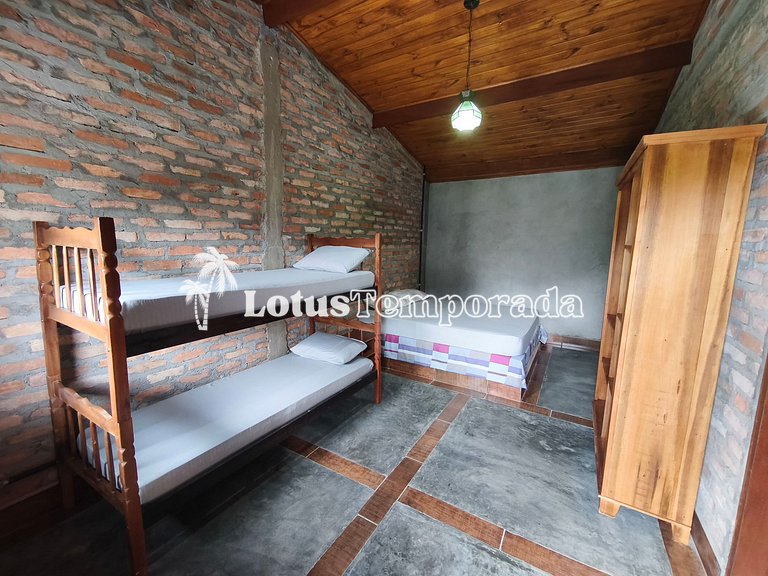 Chácara próxima à rota do vinho com lazer LT0059