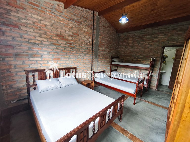 Chácara próxima à rota do vinho com lazer LT0059