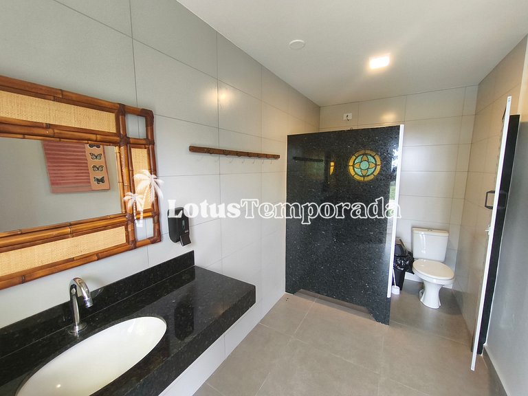 Chácara com 7 Suítes e quadra de Beach Tennis LT0091