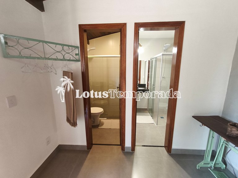 Chácara com 7 Suítes e quadra de Beach Tennis LT0091