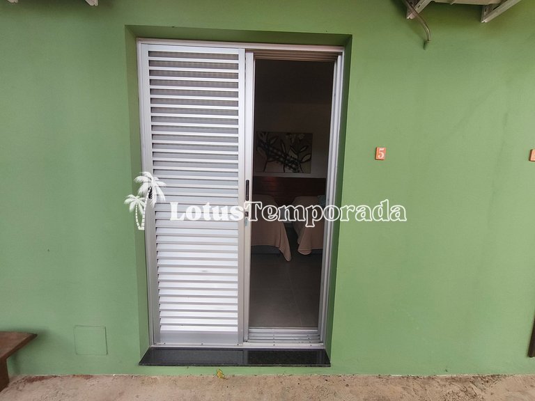 Chácara com 7 Suítes e quadra de Beach Tennis LT0091