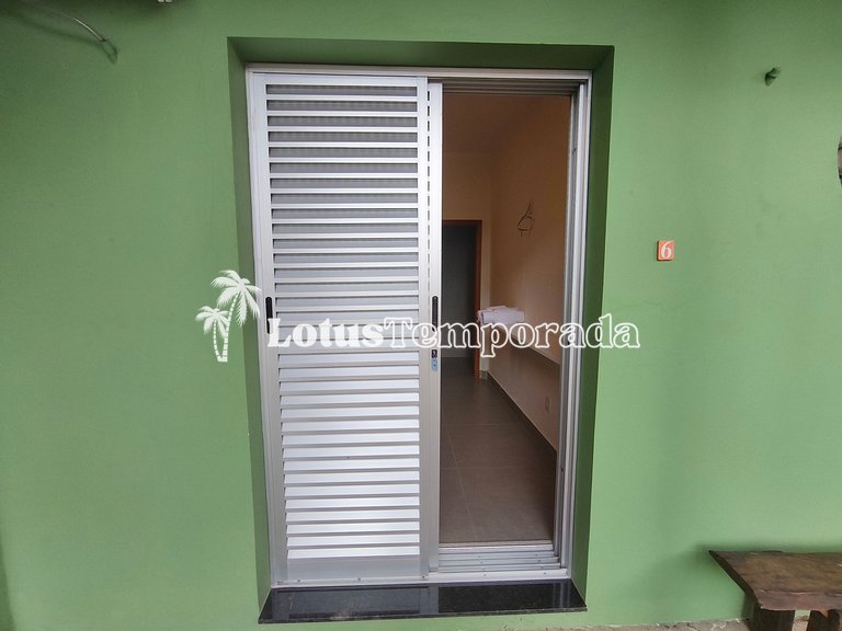 Chácara com 7 Suítes e quadra de Beach Tennis LT0091