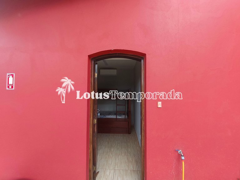 Chácara com 7 Suítes e quadra de Beach Tennis LT0091