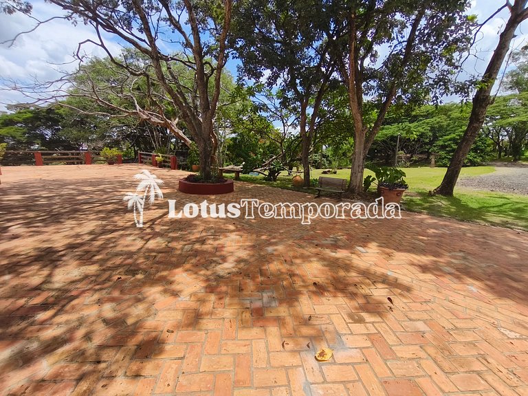 Chácara Alto Padrão c/ 7 Suítes, Eventos e Hospedagem LT0091