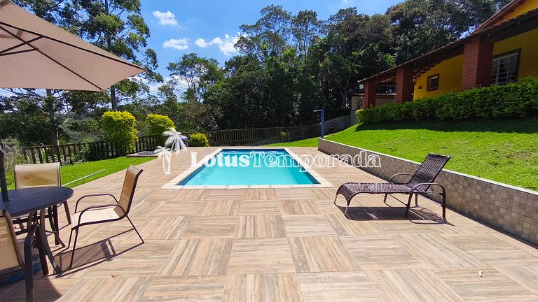 Chácara com piscina, conforto e lazer LT0085