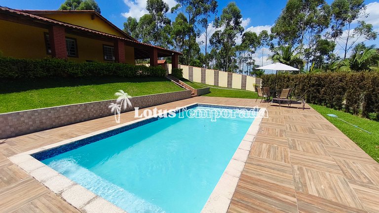 Chácara com piscina, conforto e lazer LT0085