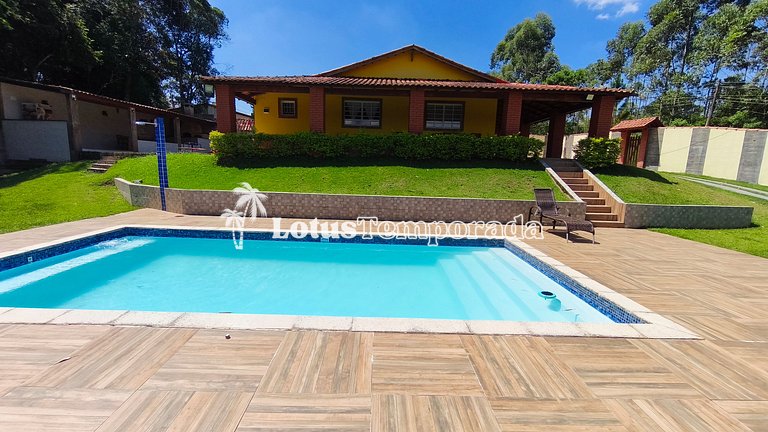 Chácara com piscina, conforto e lazer LT0085