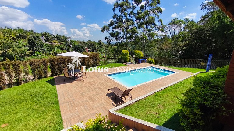 Chácara com piscina, conforto e lazer LT0085