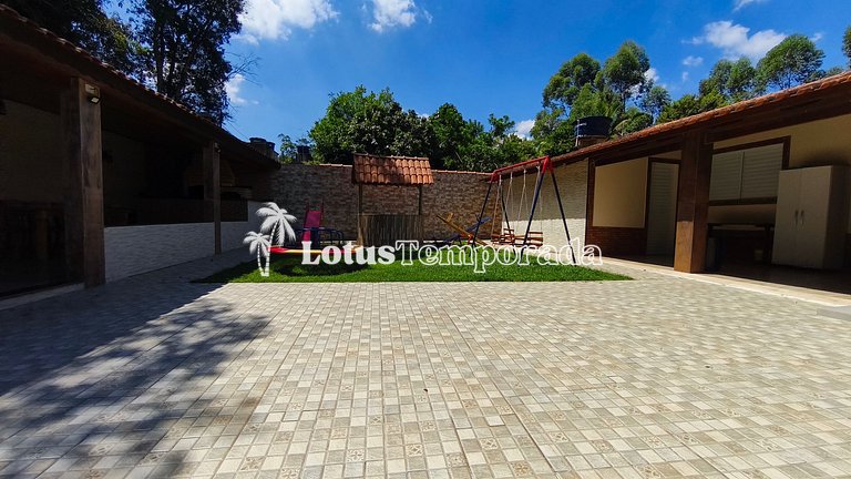 Chácara com piscina, conforto e lazer LT0085