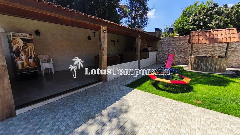 Chácara com piscina, conforto e lazer LT0085