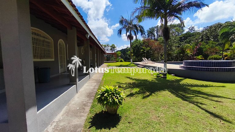 Sítio com piscina, ofurô e pesca esportiva LT0089