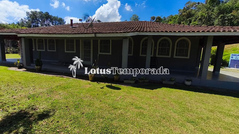 Sítio com piscina, ofurô e pesca esportiva LT0089