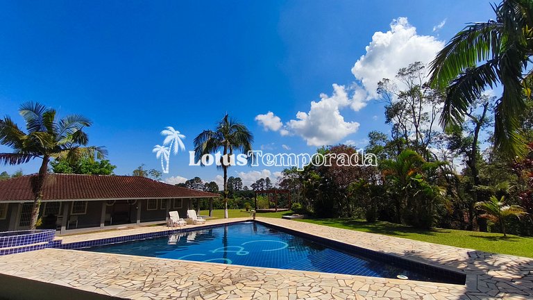 Sítio com piscina, ofurô e pesca esportiva LT0089