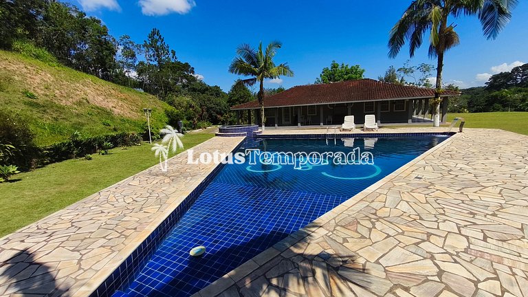 Sítio com piscina, ofurô e pesca esportiva LT0089