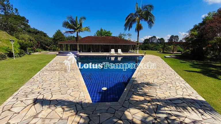 Sítio com piscina, ofurô e pesca esportiva LT0089