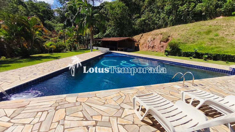 Sítio com piscina, ofurô e pesca esportiva LT0089