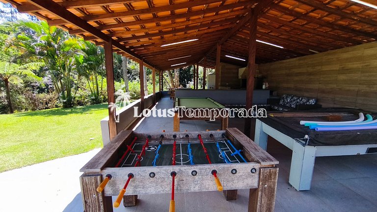 Sítio com piscina, ofurô e pesca esportiva LT0089