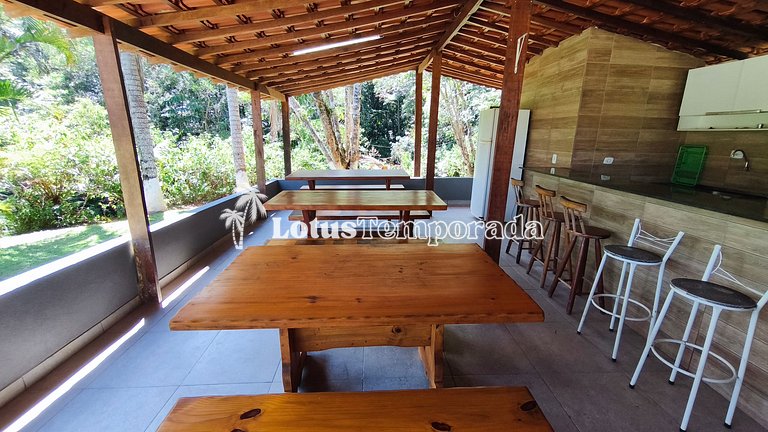 Sítio com piscina, ofurô e pesca esportiva LT0089