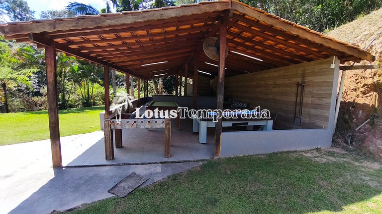 Sítio com piscina, ofurô e pesca esportiva LT0089