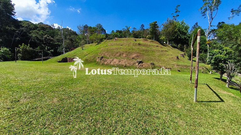 Sítio com piscina, ofurô e pesca esportiva LT0089