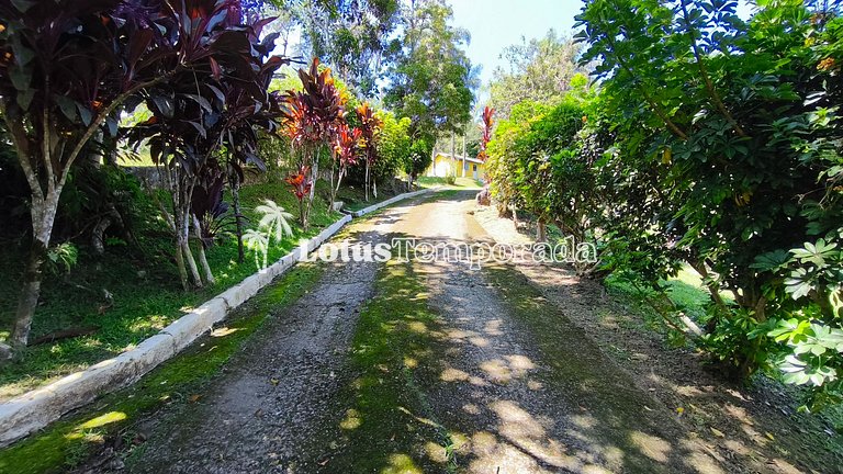 Sítio com piscina, ofurô e pesca esportiva LT0089