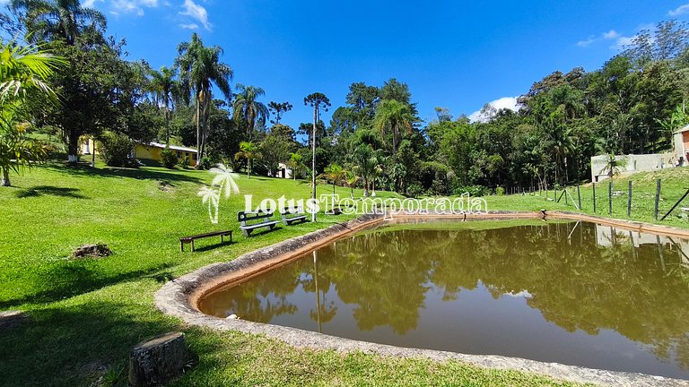 Sítio com piscina, ofurô e pesca esportiva LT0089