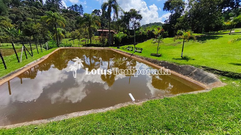 Sítio com piscina, ofurô e pesca esportiva LT0089