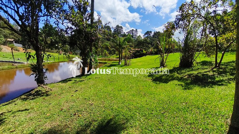 Sítio com piscina, ofurô e pesca esportiva LT0089