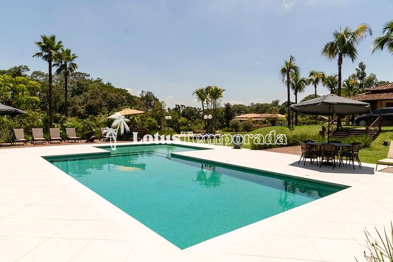 Chácara alto padrão exclusiva com 9 Suítes LT0092