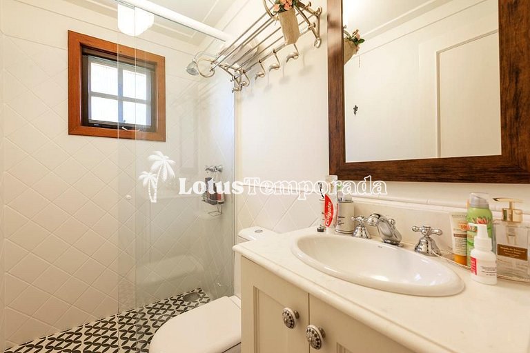 Chácara alto padrão exclusiva com 9 Suítes LT0092