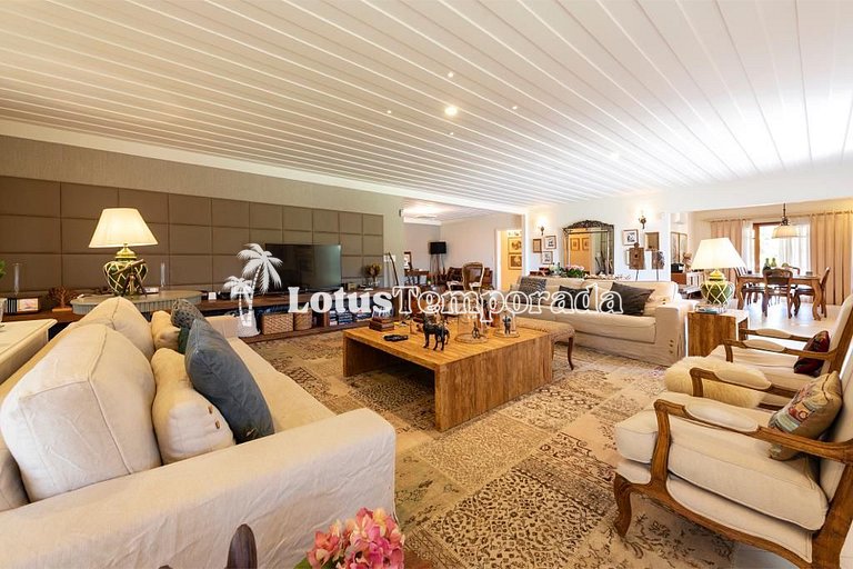 Chácara alto padrão exclusiva com 9 Suítes LT0092