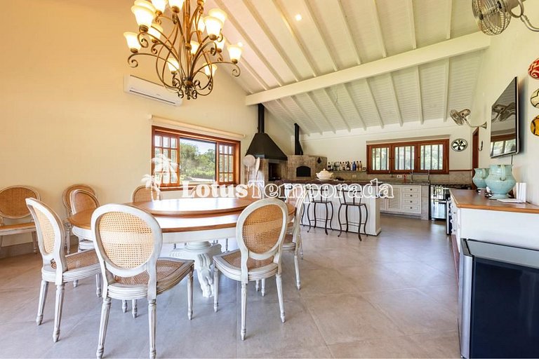 Chácara alto padrão exclusiva com 9 Suítes LT0092