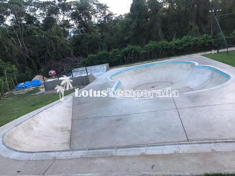 Chácara alto padrão exclusiva com 9 Suítes LT0092