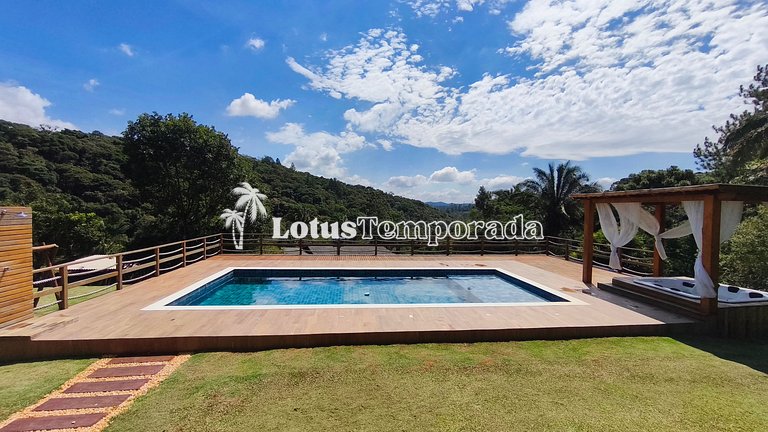 Chácara com jacuzzi aquecida e vista para montanha LT0094